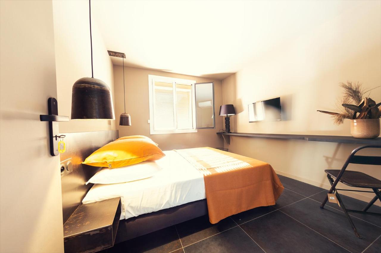 El Pati Bed and Breakfast Thuir Exteriör bild
